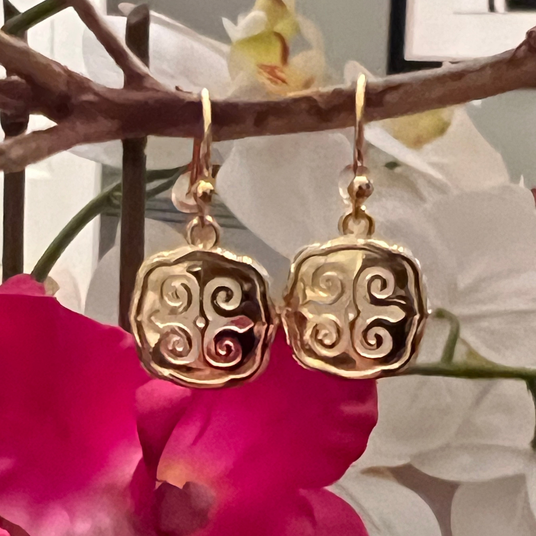 Strength Earrings Gold