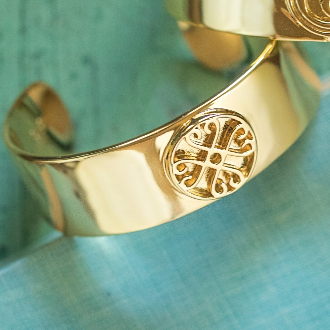 Love Gold Cuff