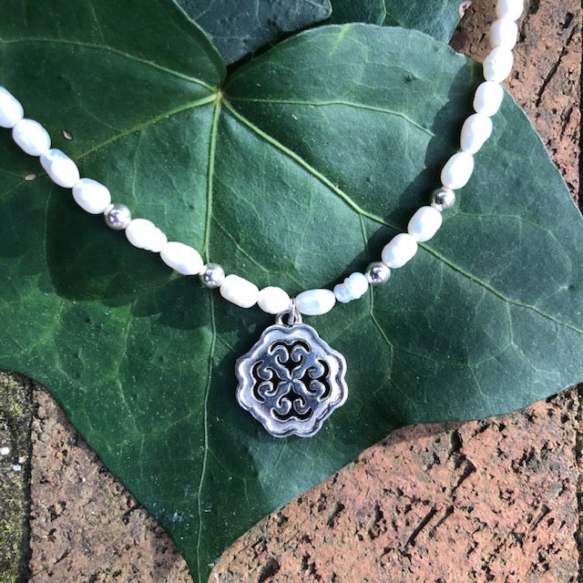 Protection Necklace Pearl & Sterling