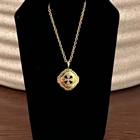 Faith small gold necklace 18K gold plated